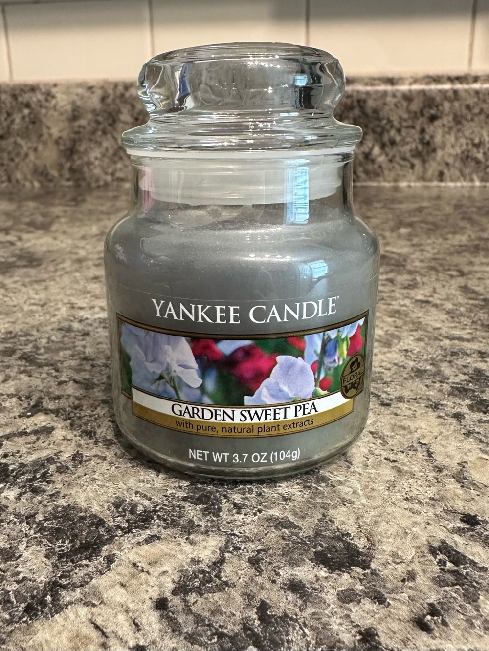 NEW Yankee Candle Garden Sweet Pea Small Jar Candle 3.7oz Discontinued